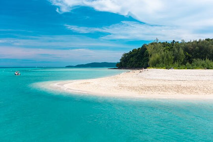Full-Day Phi Phi and Maiton Islands Tour by Speed Catamaran.