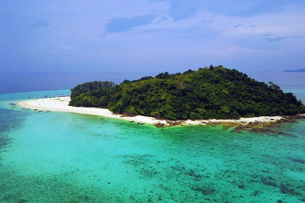 Phi Phi Islands Day Trip + Seaview Lunch.