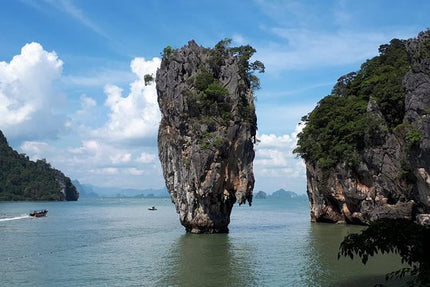 Phang Nga Bay Sea Cave Canoeing & James Bond Island by Big Boat.