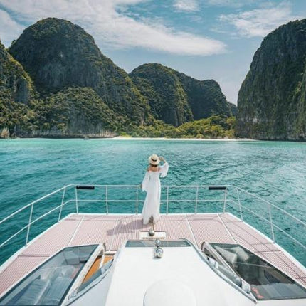 Phi Phi Island and Bamboo Island by Speed Catamaran with Lunch - Full-Day Tour.