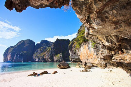 Phi Phi, Khai & Maya: Unforgettable Island Hopping by Speedboat.