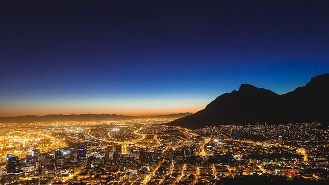 Cape Town by Night: Small-Group Guided City Tour