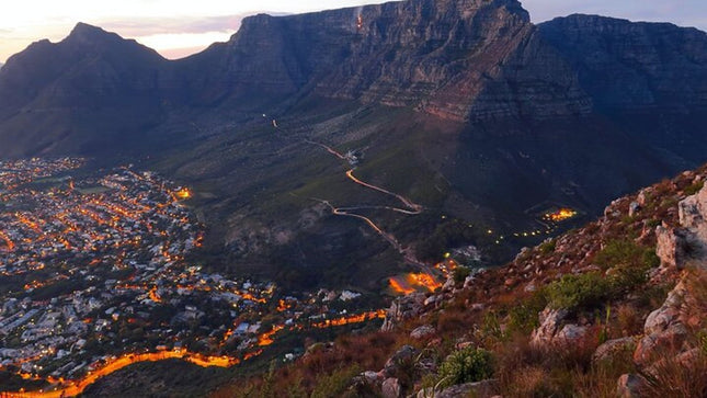 Cape Town by Night: Small-Group Guided City Tour