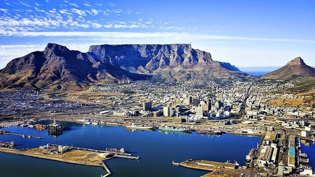 Robben Island, Table Mountain, and City Sights Private Tour