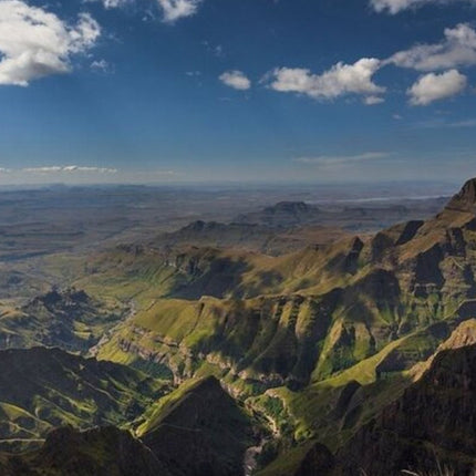 7 Days Safari - Isimangaliso, Hluhluwe & Drakensberg from Durban