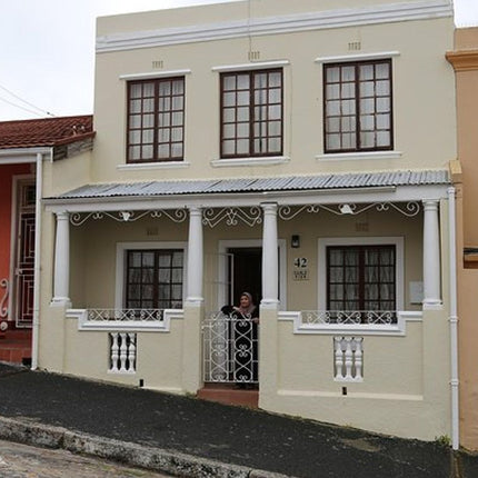 Bo-Kaap and District Six Private Custom Tour with a Meal