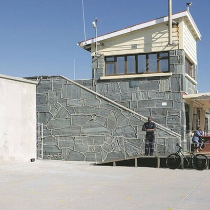 Private Tour Robben Island, Kirstenbosch and wine tasting